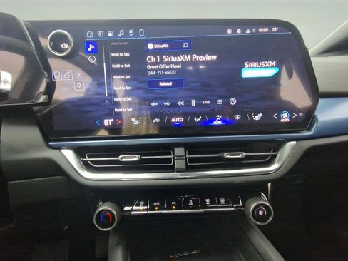 New 2026 Chevrolet Equinox EV LT image 18