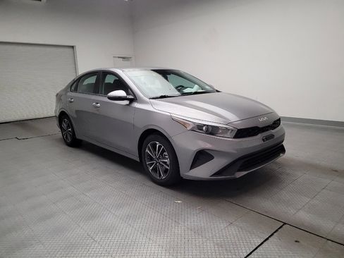 Used 2024 Kia Forte LXS w/ LXS Technology Package image 13