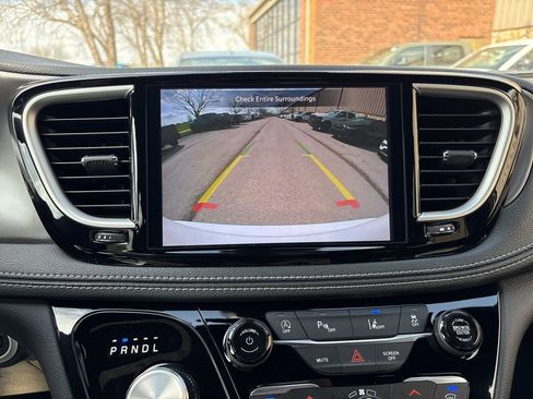 New 2026 Chrysler Pacifica Select w/ S Appearance Package FWD image 35