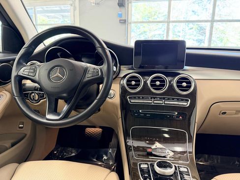 Used 2019 Mercedes-Benz GLC 300 image 31