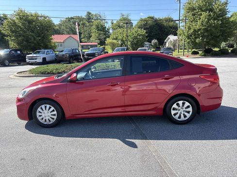 Used 2016 Hyundai Accent SE w/ Option Group 02 FWD image 9