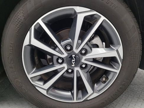 Used 2023 Kia Forte LXS w/ LXS Technology Package image 31