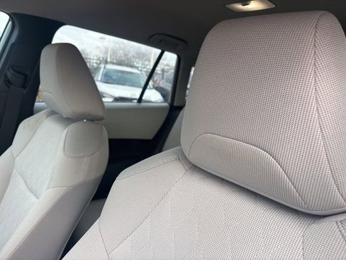 Certified 2024 Toyota Corolla Cross LE image 9