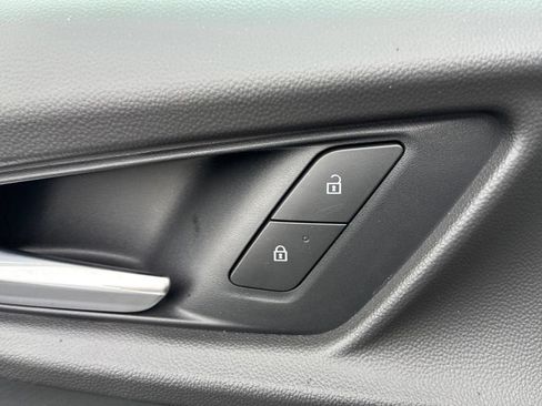 New 2027 Chevrolet Equinox LT FWD image 20