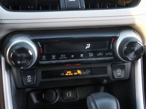 Used 2023 Toyota RAV4 XLE image 30