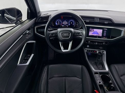 Used 2019 Audi Q3 2.0T Premium Plus image 22