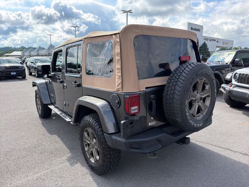 Used 2018 Jeep Wrangler Unlimited Sport AWD/4WD image 10