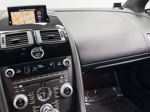Used 2015 Aston Martin V8 Vantage GT RWD image 16
