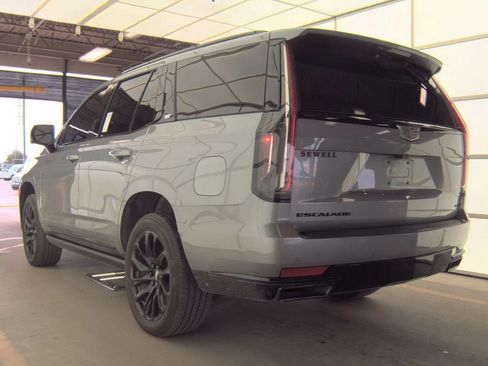 Used 2024 Cadillac Escalade Sport Platinum w/ LPO, ONYX Package AWD/4WD image 6