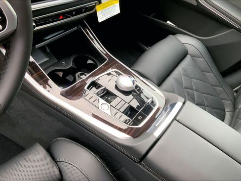 New 2026 BMW X5 xDrive50e w/ Executive Package AWD/4WD image 7