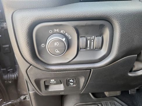Used 2025 RAM 1500 Laramie w/ Night Edition AWD/4WD image 20