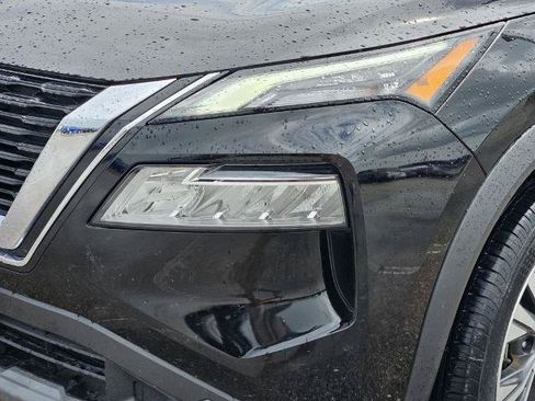 Certified 2023 Nissan Rogue SV FWD image 5