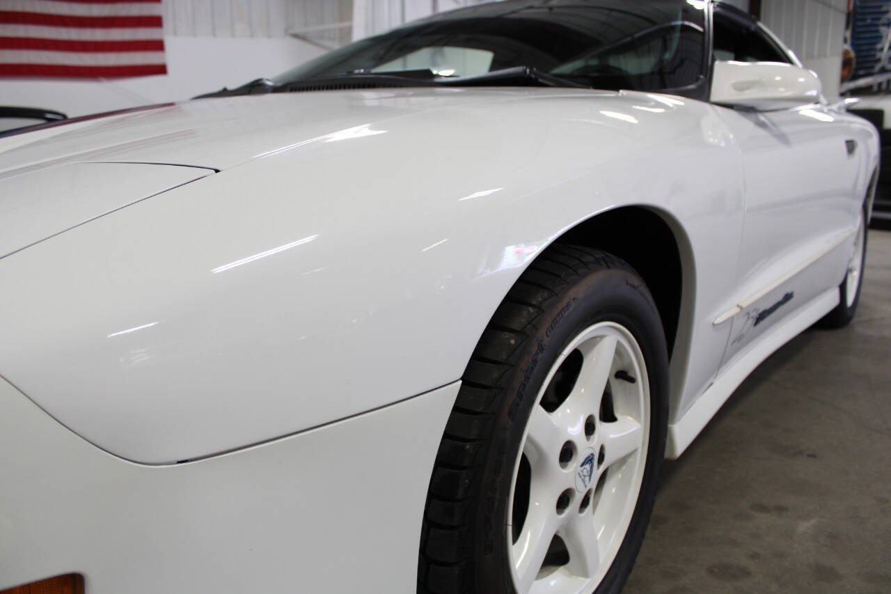 Used 1994 Pontiac Firebird Coupe RWD image 11