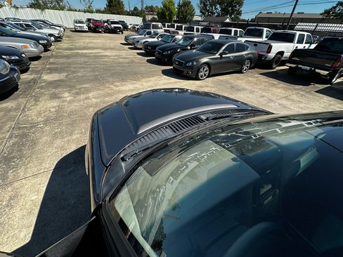 Used 2012 Lincoln Navigator 2WD image 34