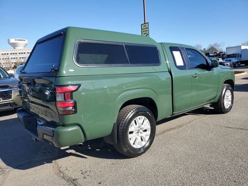 Used 2022 Nissan Frontier SV w/ Technology Package image 6