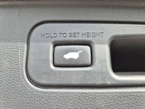 Used 2023 Honda Pilot Elite image 14
