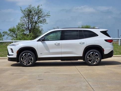 New 2025 Buick Enclave Sport Touring w/ Super Cruise Package image 8