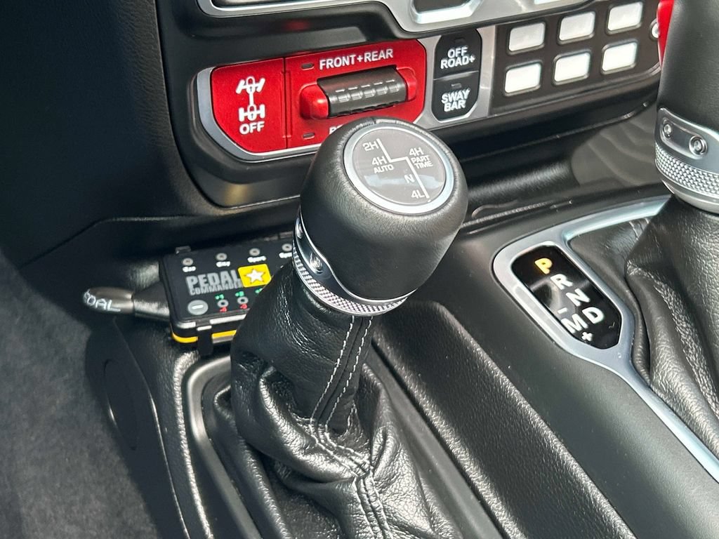Certified 2025 Jeep Wrangler Unlimited Rubicon AWD/4WD image 27