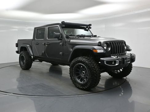 Used 2023 Jeep Gladiator Sport AWD/4WD image 50
