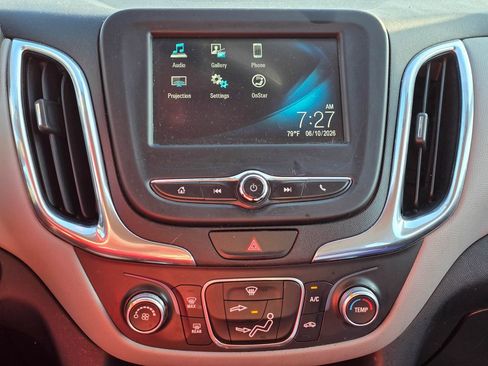 Used 2018 Chevrolet Equinox LS FWD image 14