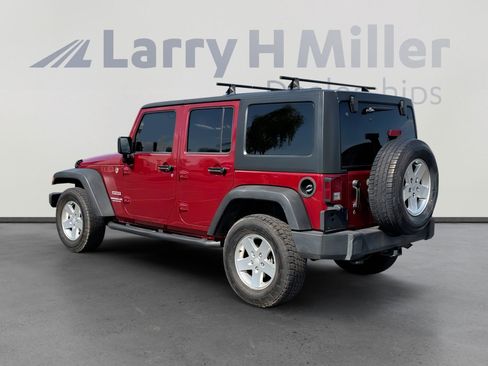 Used 2012 Jeep Wrangler Unlimited Sport image 3