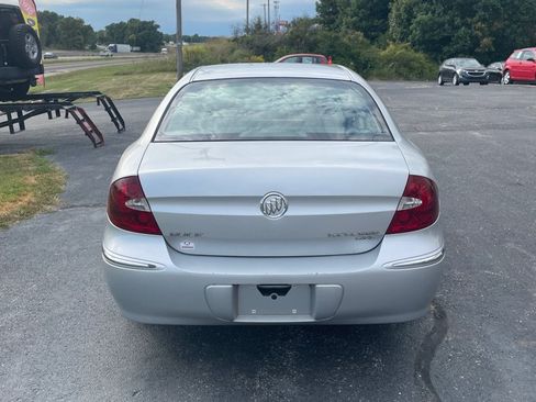 Used 2005 Buick LaCrosse CXL w/ Chrome Appearance Package FWD image 4