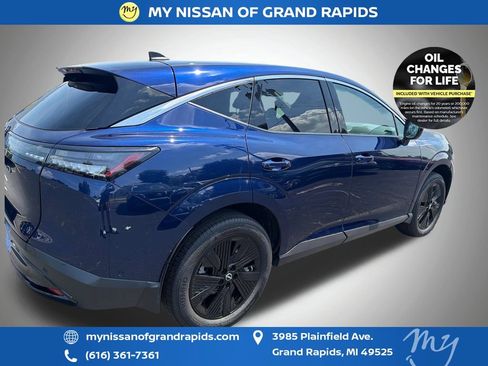 Used 2025 Nissan Murano SV AWD/4WD image 8