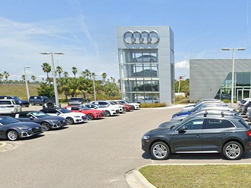 Certified 2023 Audi RS e-tron GT w/ Carbon Performance Package AWD/4WD image 28