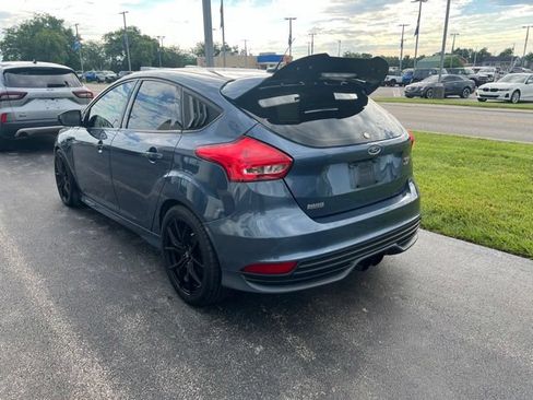 Used 2018 Ford Focus ST FWD image 5
