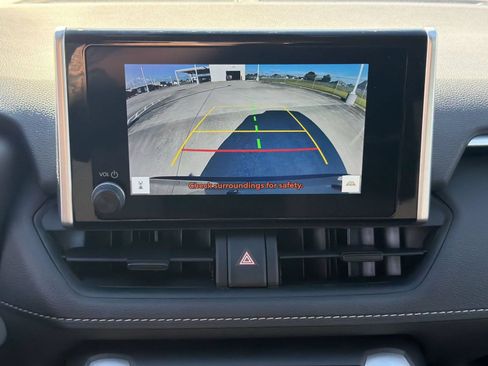 Used 2025 Toyota RAV4 LE AWD/4WD image 21