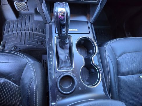 Used 2017 Ford Explorer Limited image 33