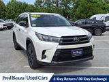 Used 2019 Toyota Highlander SE image 2