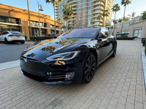 Used 2018 Tesla Model S 75D image 2
