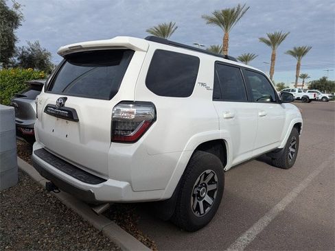Used 2019 Toyota 4Runner 4WD image 4
