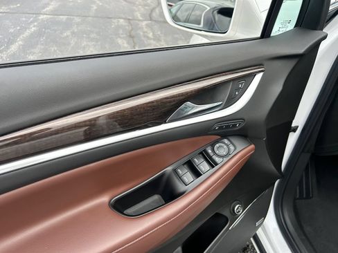 Certified 2020 Buick Enclave Avenir w/ Avenir Technology Package FWD image 16