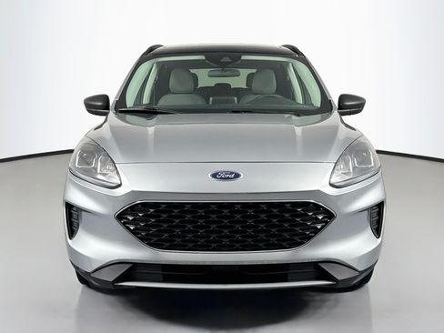 Used 2022 Ford Escape SE w/ Convenience Package AWD/4WD image 2