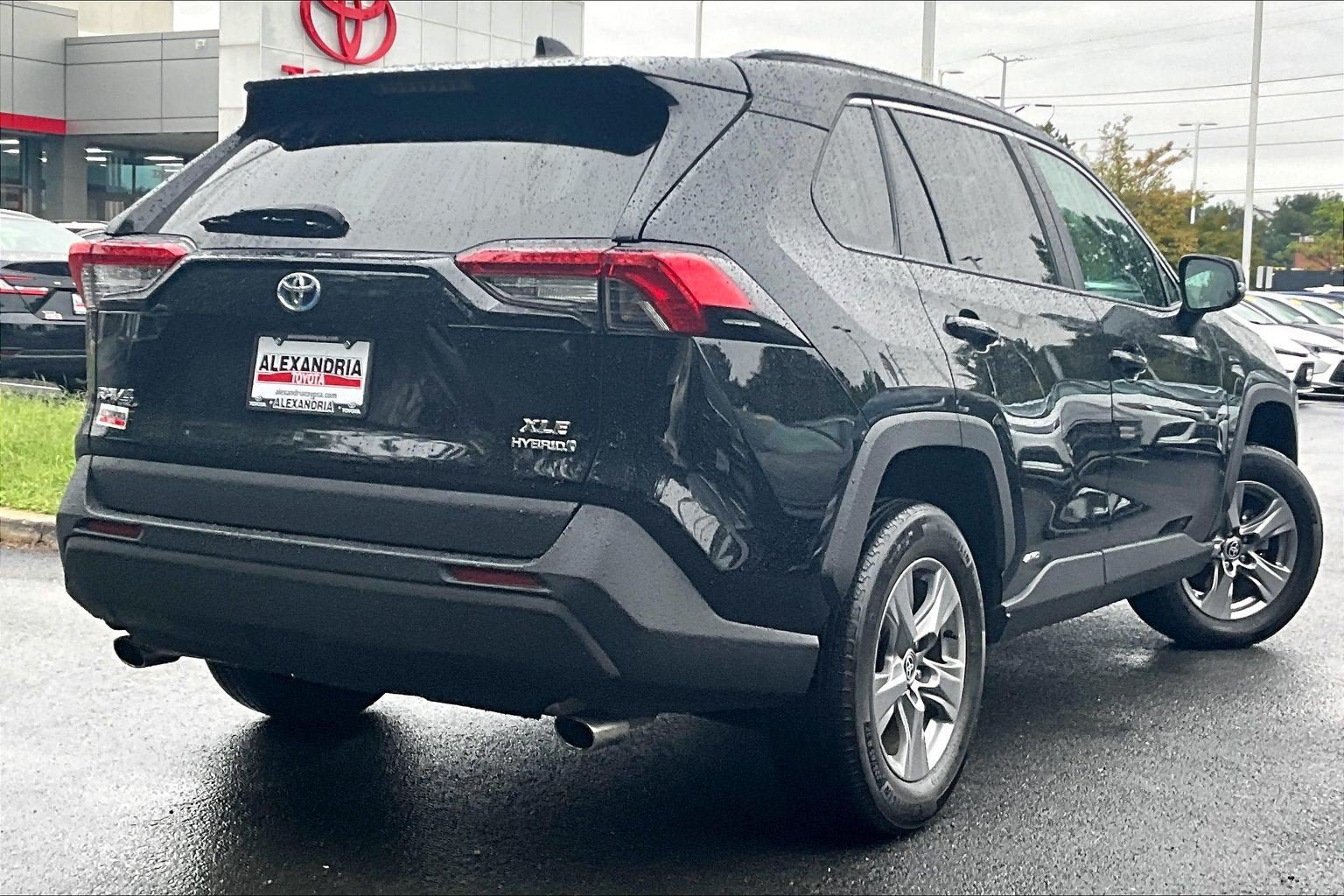 Used 2023 Toyota RAV4 XLE w/ Convenience Package AWD/4WD image 12