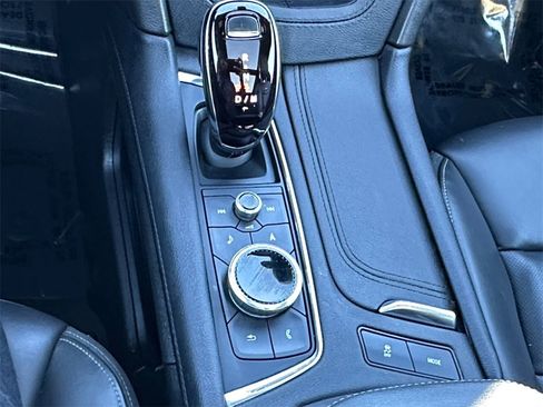 Used 2024 Cadillac XT6 Sport image 18