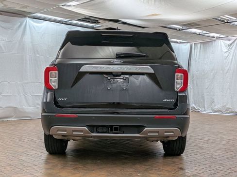 Certified 2023 Ford Explorer XLT w/ Equipment Group 202A AWD/4WD image 6