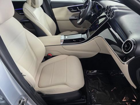 Used 2026 Mercedes-Benz GLC 300 image 28
