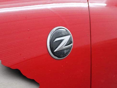 Used 2009 Nissan 370Z Touring RWD image 36