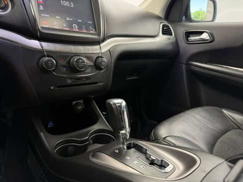 Used 2020 Dodge Journey Crossroad FWD image 36