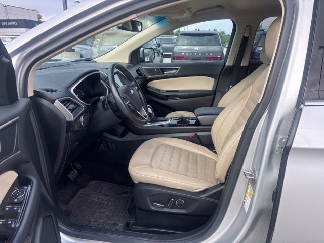 Used 2016 Ford Edge SEL w/ Equipment Group 201A AWD/4WD image 11