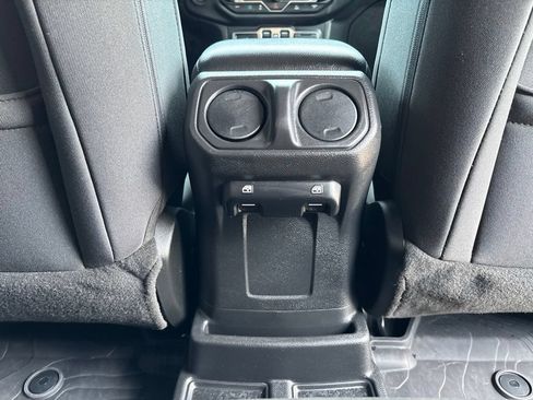 Used 2023 Jeep Wrangler Unlimited AWD/4WD image 21