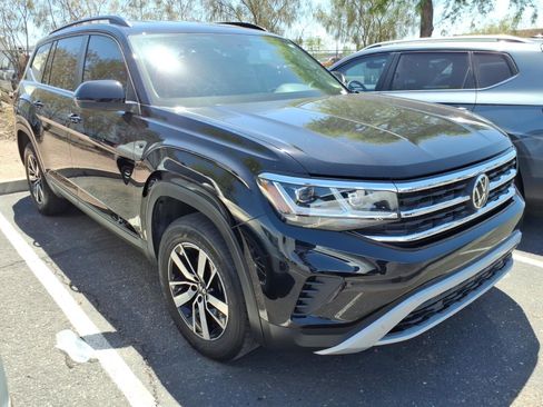 Certified 2023 Volkswagen Atlas SE FWD image 2