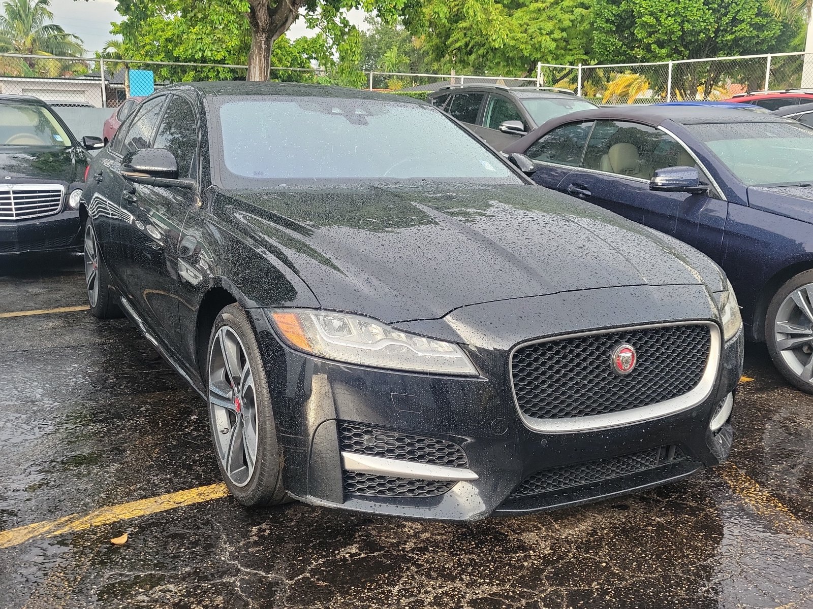 Used 2019 Jaguar XF R-Sport AWD/4WD image 3