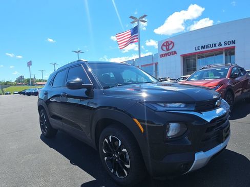 Used 2023 Chevrolet TrailBlazer LT AWD/4WD image 1