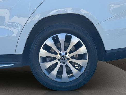 Used 2018 Mercedes-Benz GLS 450 4MATIC image 23