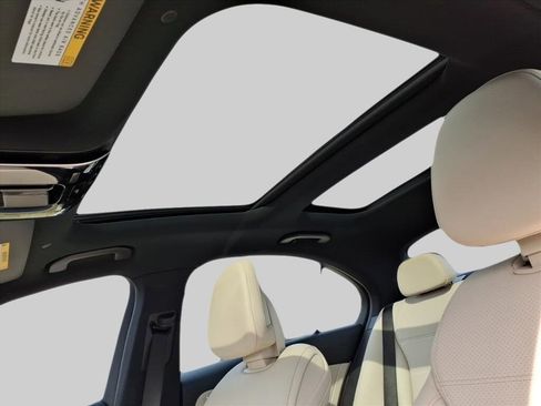 Used 2022 Mercedes-Benz C 300 4MATIC Sedan w/ Exclusive Trim Package image 19