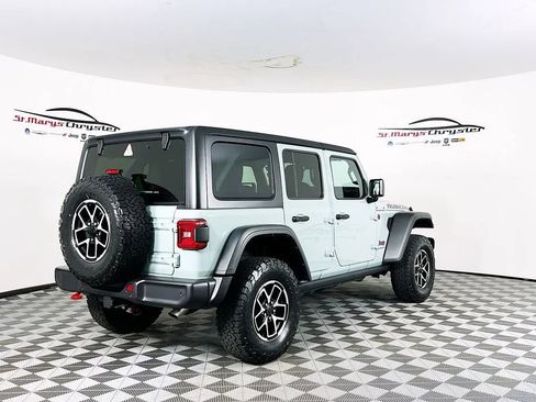 Used 2024 Jeep Wrangler Unlimited Rubicon w/ Technology Group image 8